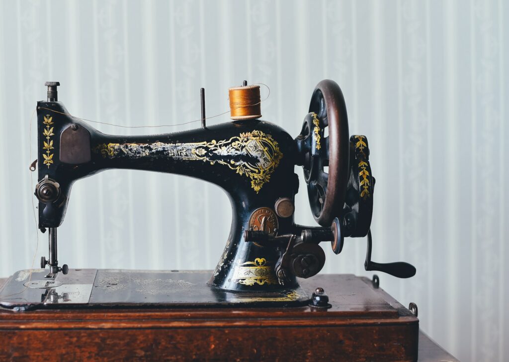 Sewing machine photo listed on social media.